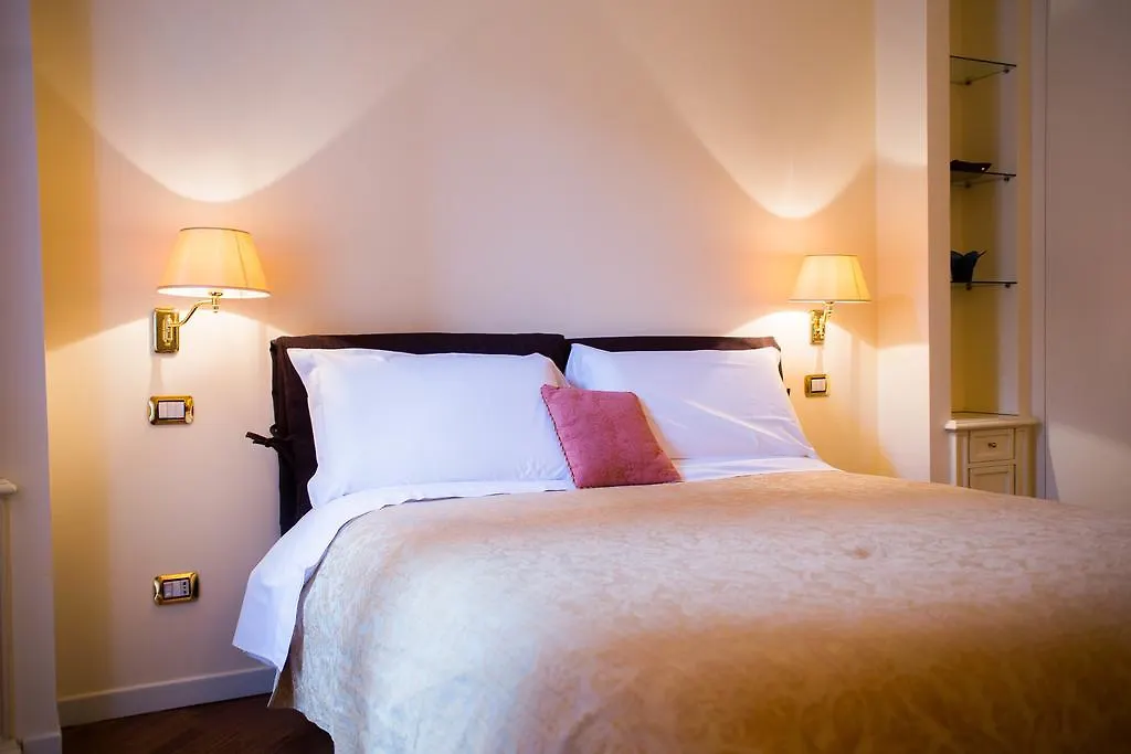 Morrone Luxury Apartment Milan